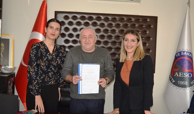 Aliağa Esnaf Odasından  Üyelerine İngilizce Eğitim Desteği