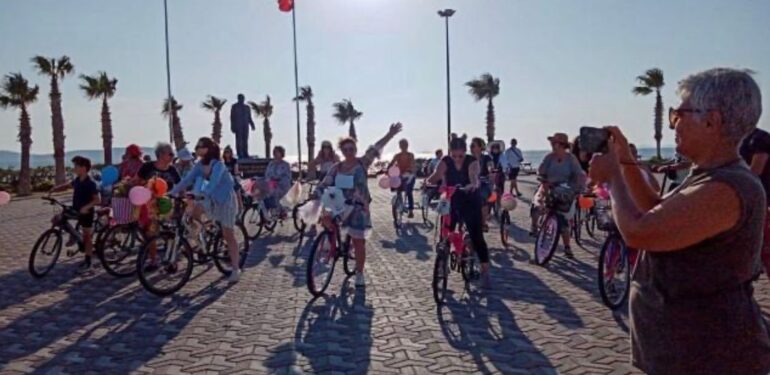 Yeni Şakran’da ‘Süslü Kadınlar Bisiklet Turu’