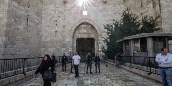 İsrail’den cuma namazı öncesi Mescid-i Aksa ve çevresinde yoğun güvenlik önlemleri