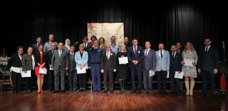 Öğretmenler Günü Aliağa’da Kutlandı