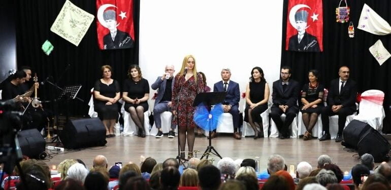 ASEV Koristlerinden Türkü Ziyafeti